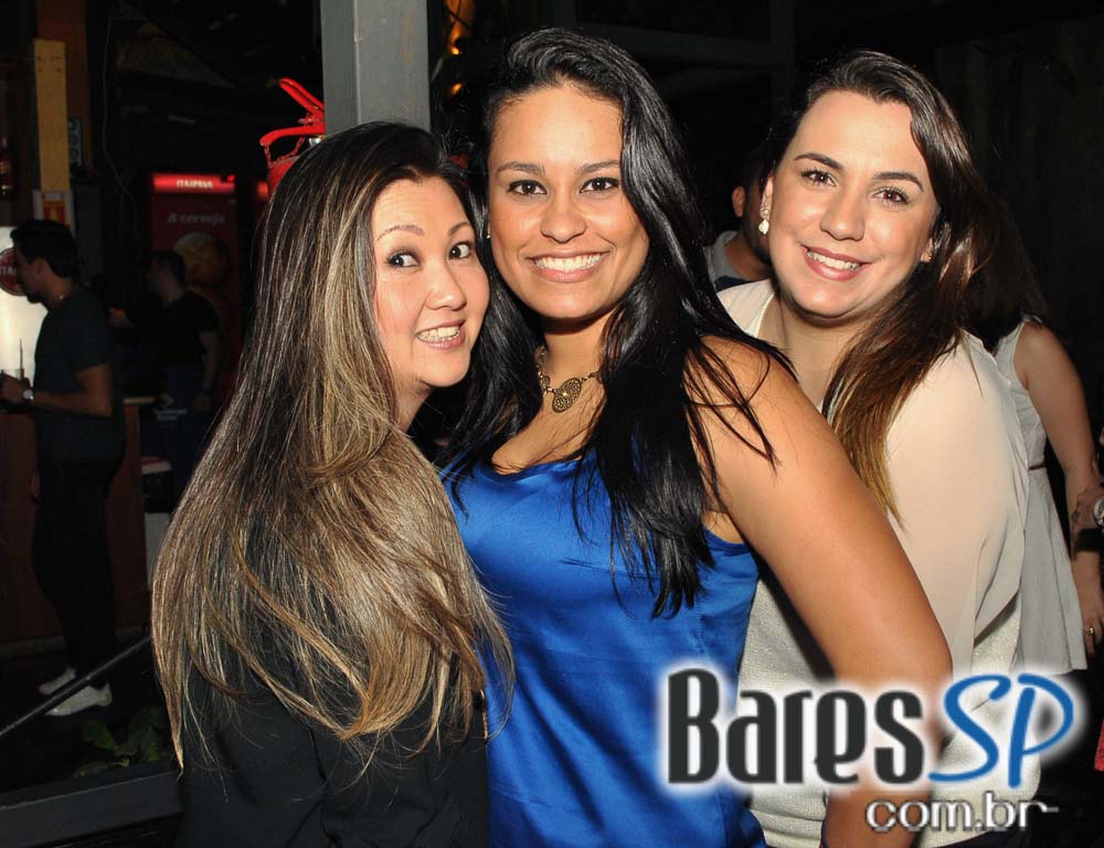 Bar Camará embalou a noite de sexta ao som de Marcelo Santana Bar Camará embalou a noite de sexta ao som de Marcelo Santana