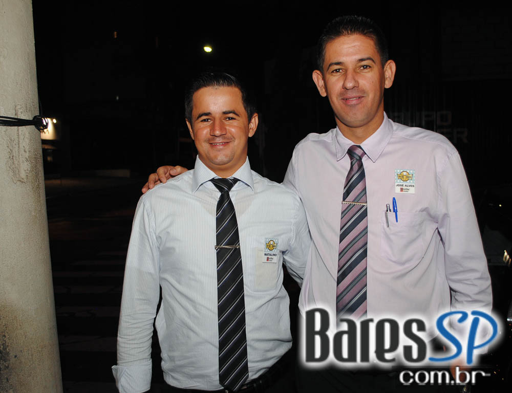 Bar do Juarez Moema ofereceu feijoada bem servida e outros petiscos no domingo Bar do Juarez Moema ofereceu feijoada bem servida e outros petiscos no domingo