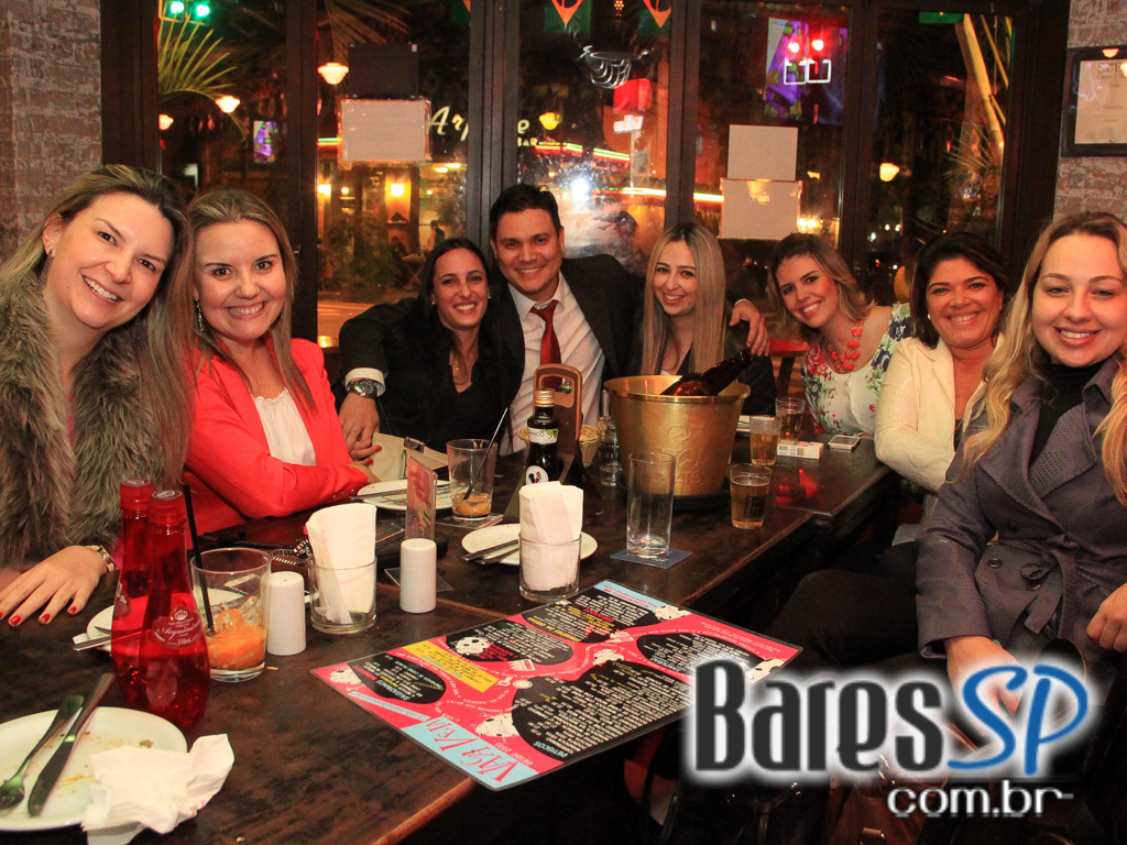 Vaca Véia teve Happy Hour animado com transmissão da Copa do Mundo Ao Vivo Vaca Véia teve Happy Hour animado com transmissão da Copa do Mundo Ao Vivo