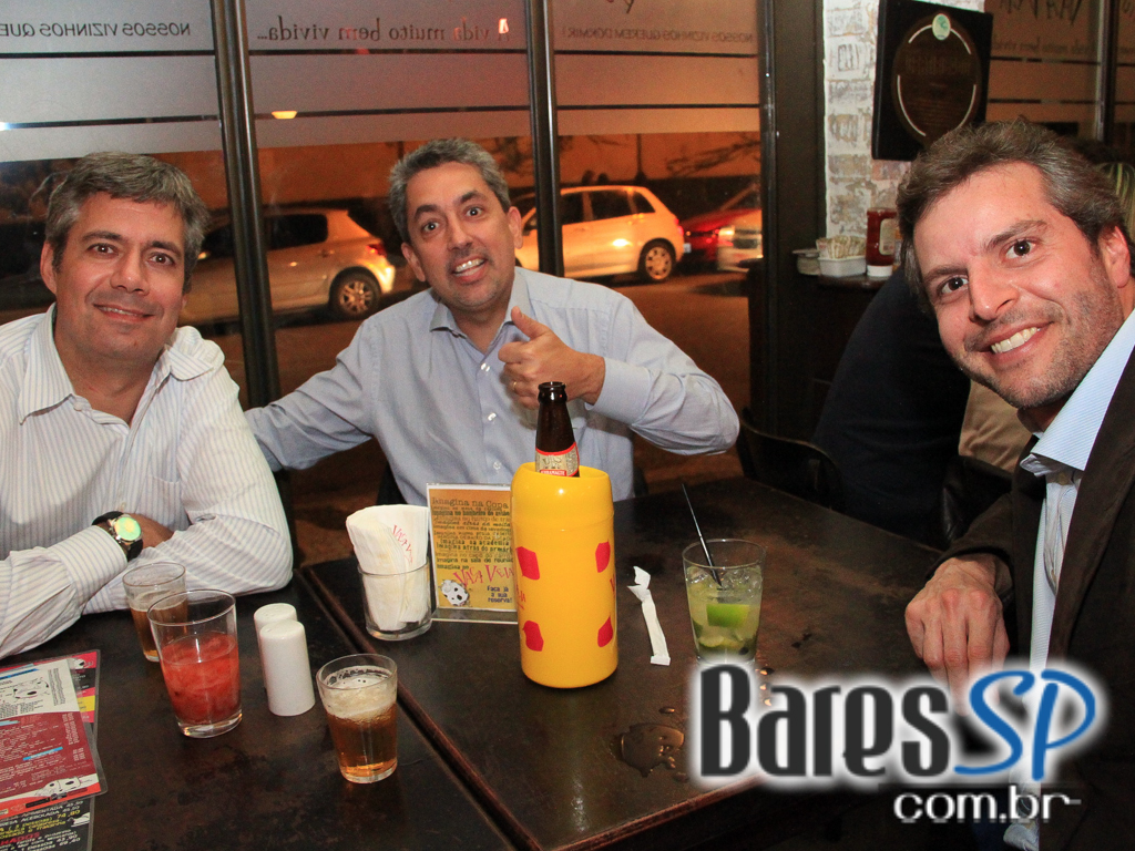 Vaca Véia teve Happy Hour animado com transmissão da Copa do Mundo Ao Vivo Vaca Véia teve Happy Hour animado com transmissão da Copa do Mundo Ao Vivo