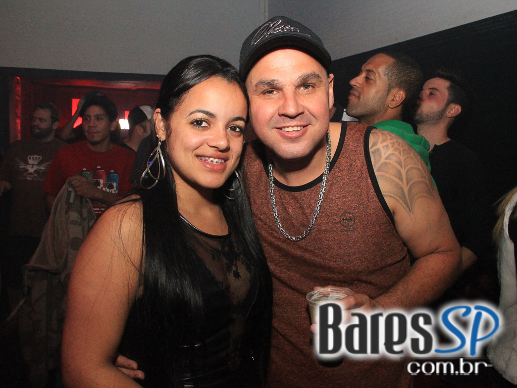 Clássicos da música eletrônica sábado com line-up exclusivo de DJs no Mono Club Clássicos da música eletrônica sábado com line-up exclusivo de DJs no Mono Club