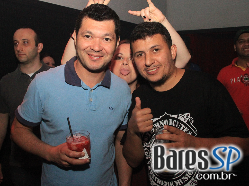 Clássicos da música eletrônica sábado com line-up exclusivo de DJs no Mono Club Clássicos da música eletrônica sábado com line-up exclusivo de DJs no Mono Club