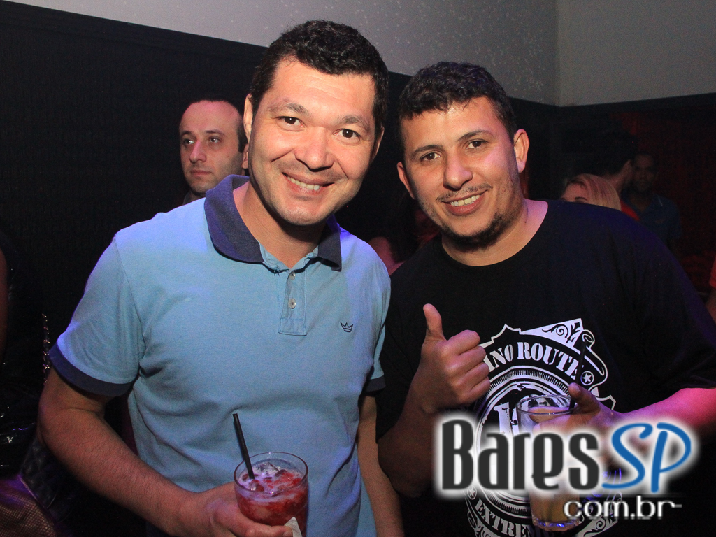 Clássicos da música eletrônica sábado com line-up exclusivo de DJs no Mono Club Clássicos da música eletrônica sábado com line-up exclusivo de DJs no Mono Club