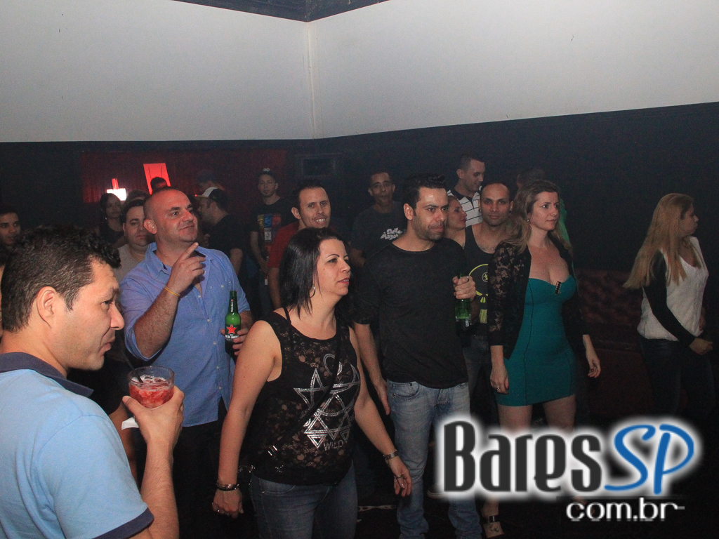 Clássicos da música eletrônica sábado com line-up exclusivo de DJs no Mono Club Clássicos da música eletrônica sábado com line-up exclusivo de DJs no Mono Club