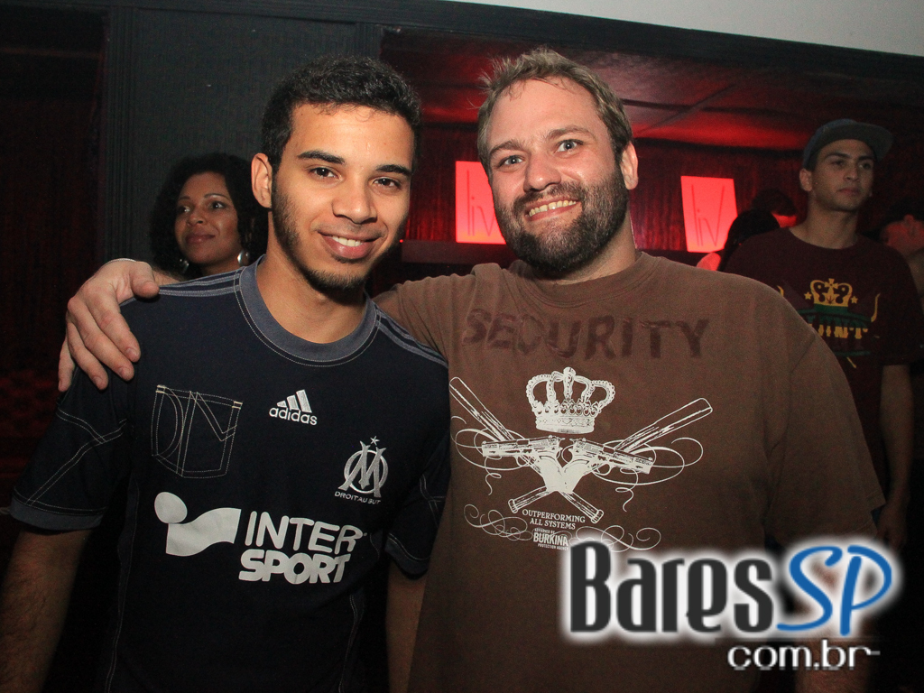 Clássicos da música eletrônica sábado com line-up exclusivo de DJs no Mono Club Clássicos da música eletrônica sábado com line-up exclusivo de DJs no Mono Club