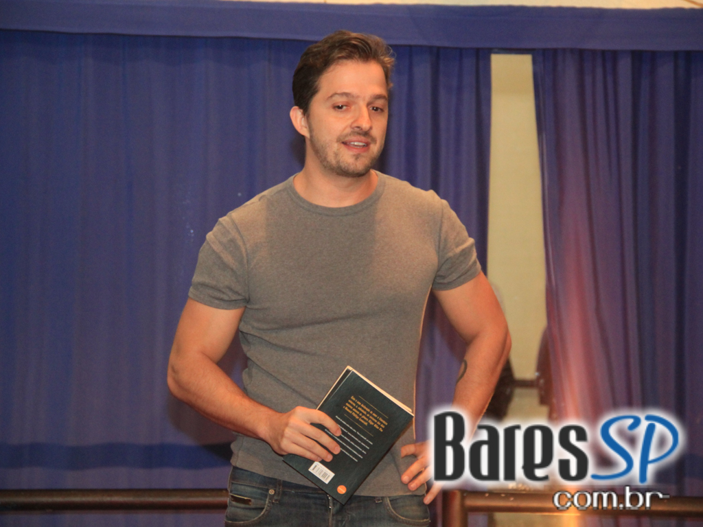 'Arte Na Fogueira' Exposição de Artes Plásticas e Fotografia do Centro Cultural da Chácara 'Arte Na Fogueira' Exposição de Artes Plásticas e Fotografia do Centro Cultural da Chácara