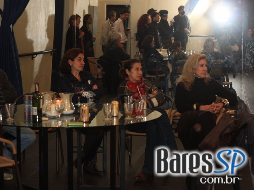 'Arte Na Fogueira' Exposição de Artes Plásticas e Fotografia do Centro Cultural da Chácara 'Arte Na Fogueira' Exposição de Artes Plásticas e Fotografia do Centro Cultural da Chácara