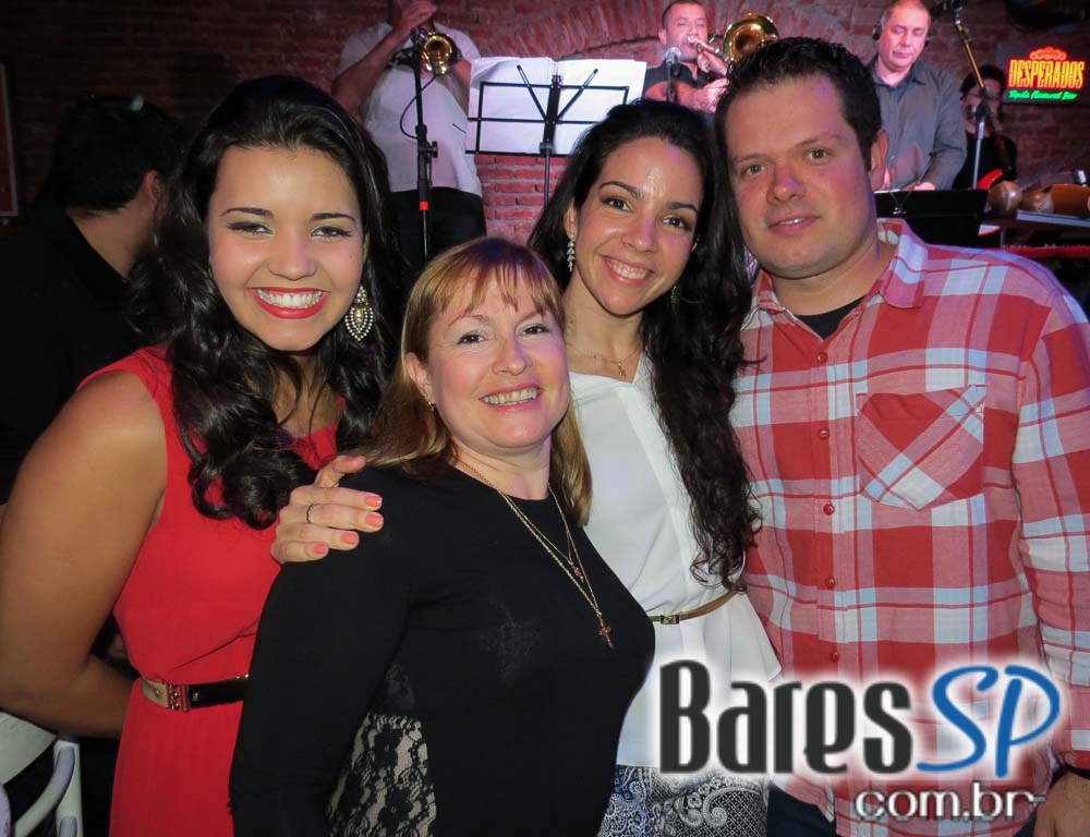 Pedro La Colina & Sexteto Cañaveral se apresentaram na quarta no Rey Castro Pedro La Colina & Sexteto Cañaveral se apresentaram na quarta no Rey Castro