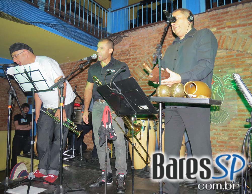 Pedro La Colina & Sexteto Cañaveral se apresentaram na quarta no Rey Castro Pedro La Colina & Sexteto Cañaveral se apresentaram na quarta no Rey Castro