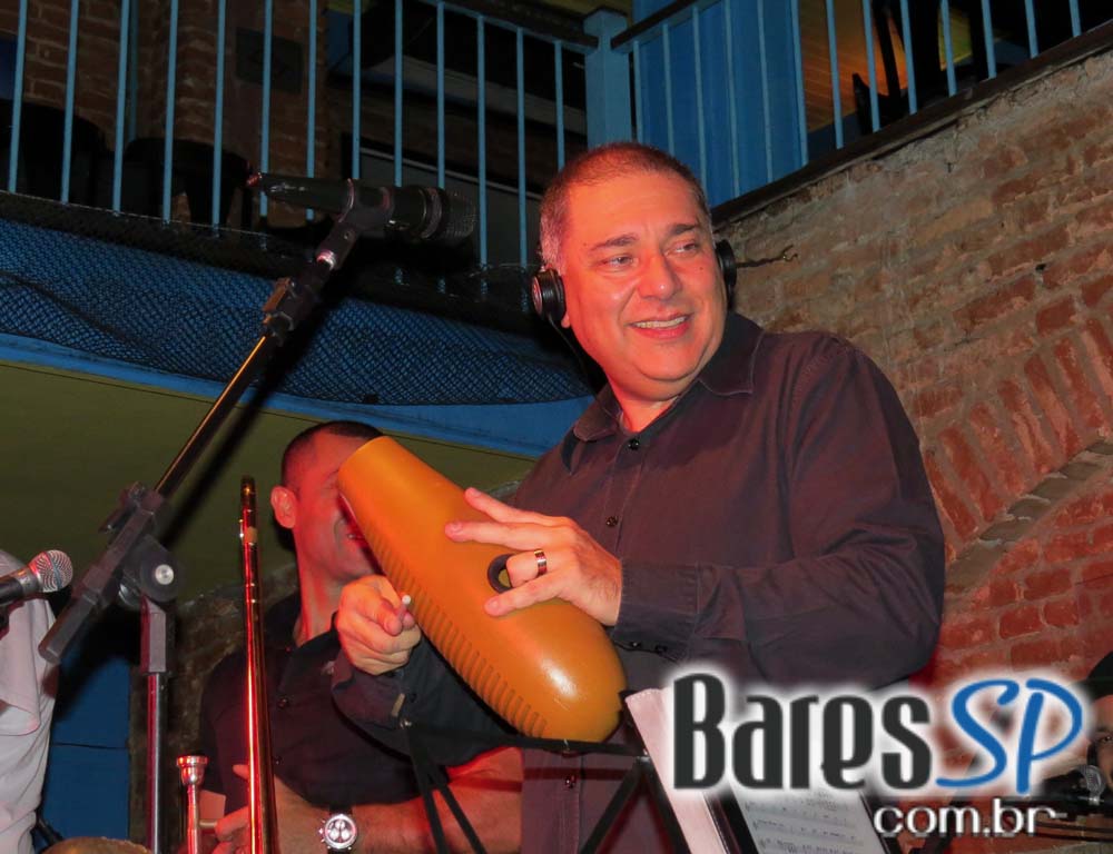 Pedro La Colina & Sexteto Cañaveral se apresentaram na quarta no Rey Castro Pedro La Colina & Sexteto Cañaveral se apresentaram na quarta no Rey Castro