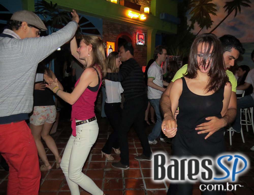 Pedro La Colina & Sexteto Cañaveral se apresentaram na quarta no Rey Castro Pedro La Colina & Sexteto Cañaveral se apresentaram na quarta no Rey Castro