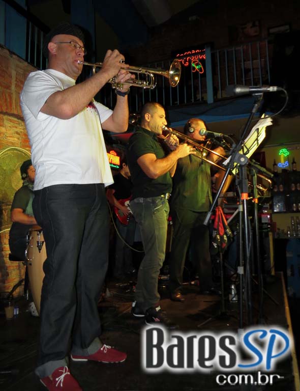 Pedro La Colina & Sexteto Cañaveral se apresentaram na quarta no Rey Castro Pedro La Colina & Sexteto Cañaveral se apresentaram na quarta no Rey Castro