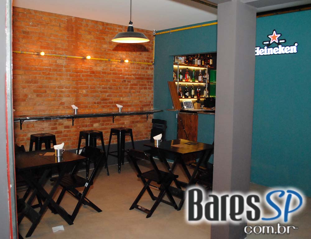 Coquetel de Inauguração do Razzmatazz Bar no bairro da Vila Madalena Coquetel de Inauguração do Razzmatazz Bar no bairro da Vila Madalena