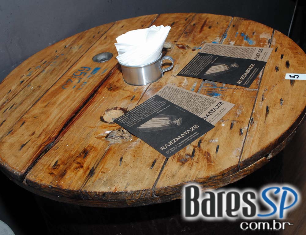 Coquetel de Inauguração do Razzmatazz Bar no bairro da Vila Madalena Coquetel de Inauguração do Razzmatazz Bar no bairro da Vila Madalena