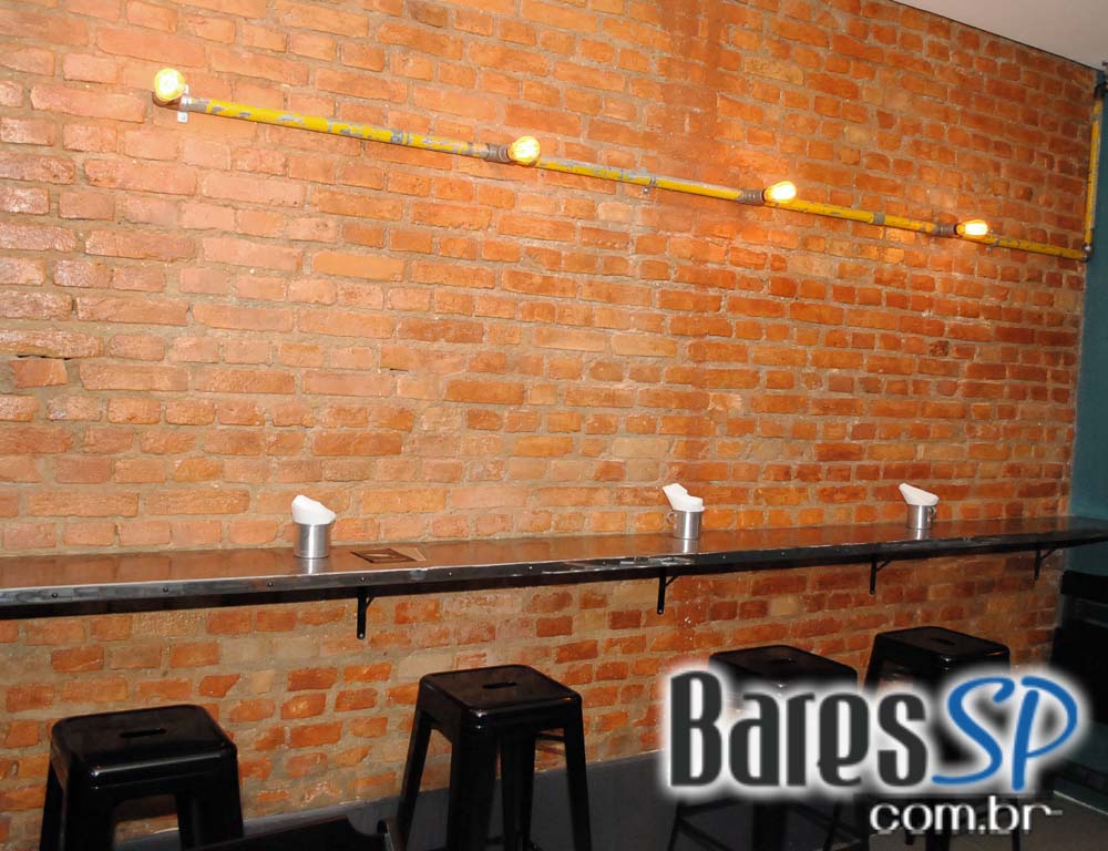 Coquetel de Inauguração do Razzmatazz Bar no bairro da Vila Madalena Coquetel de Inauguração do Razzmatazz Bar no bairro da Vila Madalena