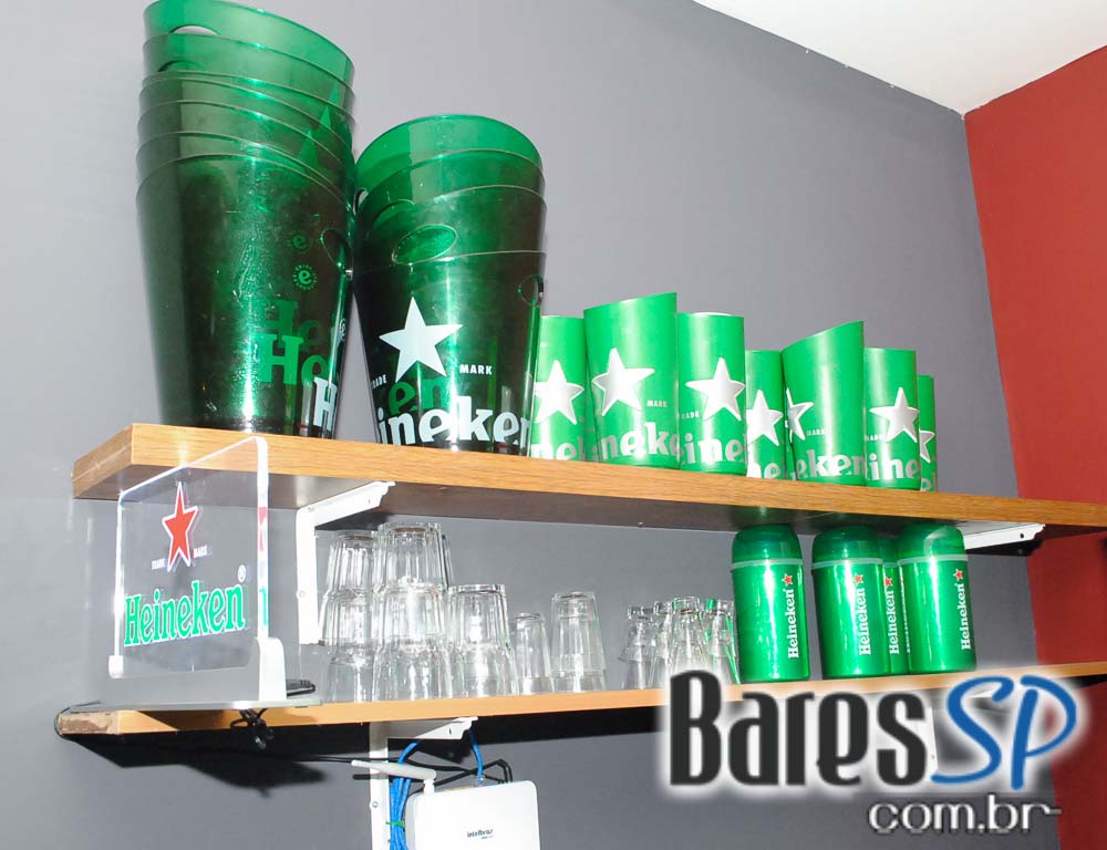 Coquetel de Inauguração do Razzmatazz Bar no bairro da Vila Madalena Coquetel de Inauguração do Razzmatazz Bar no bairro da Vila Madalena