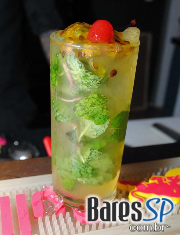 Coquetel de Inauguração do Razzmatazz Bar no bairro da Vila Madalena Coquetel de Inauguração do Razzmatazz Bar no bairro da Vila Madalena