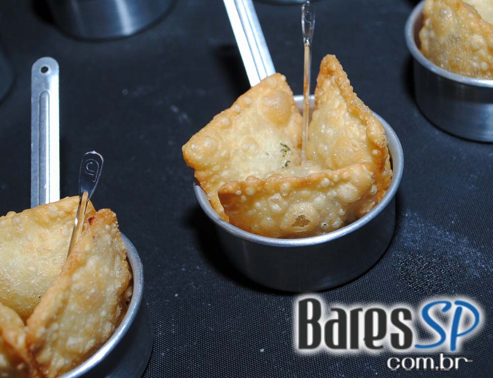 Coquetel de Inauguração do Razzmatazz Bar no bairro da Vila Madalena Coquetel de Inauguração do Razzmatazz Bar no bairro da Vila Madalena