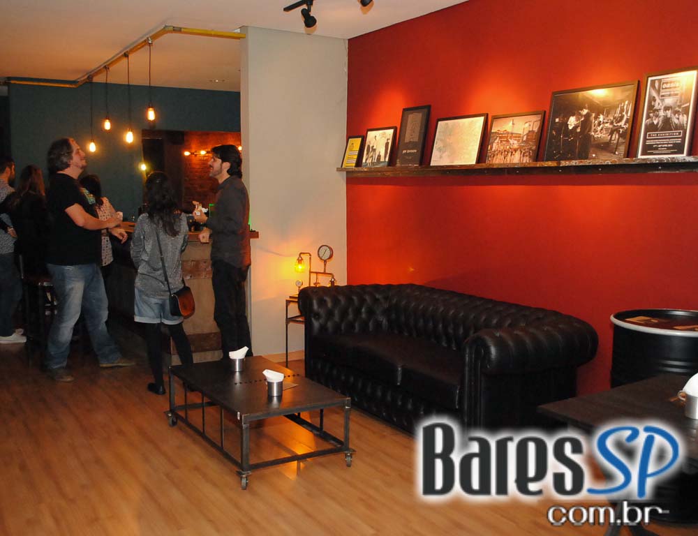 Coquetel de Inauguração do Razzmatazz Bar no bairro da Vila Madalena Coquetel de Inauguração do Razzmatazz Bar no bairro da Vila Madalena