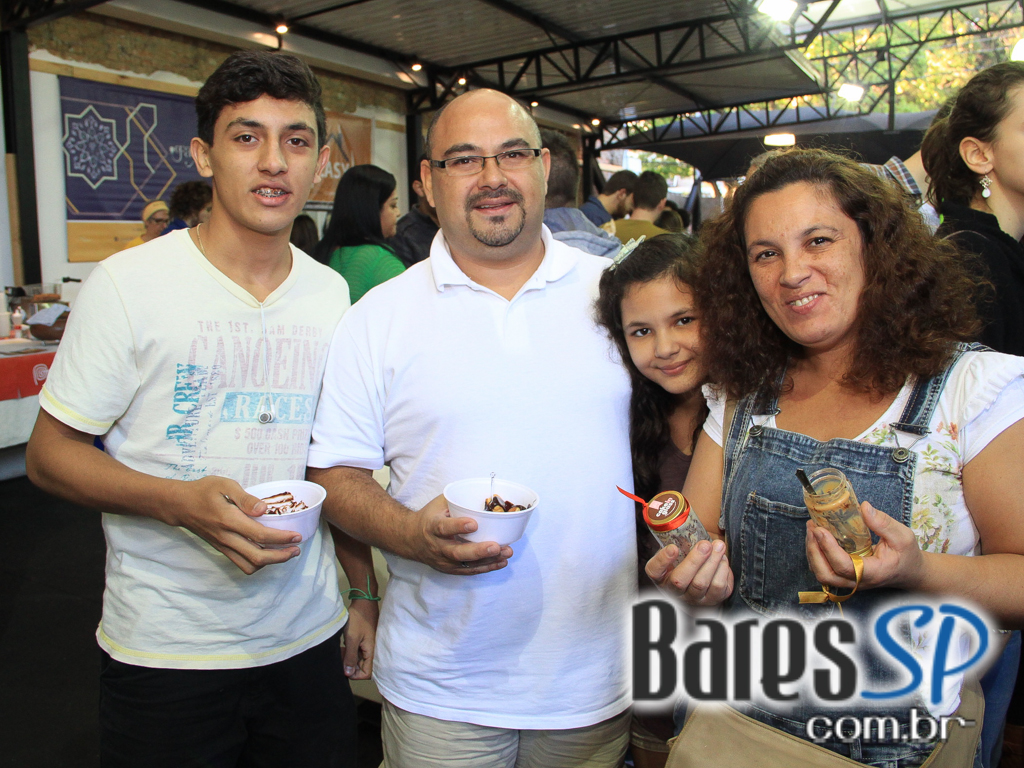 Acontece no domingo a Feira Gastronômica Panela na Rua na Praça Benedito Calixto Acontece no domingo a Feira Gastronômica Panela na Rua na Praça Benedito Calixto