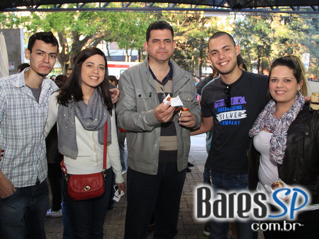 Acontece no domingo a Feira Gastronômica Panela na Rua na Praça Benedito Calixto Acontece no domingo a Feira Gastronômica Panela na Rua na Praça Benedito Calixto