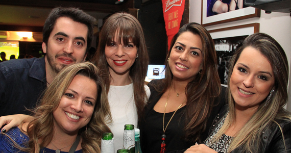 Inimigos da HP se apresentou no Blá Bar no domingo 