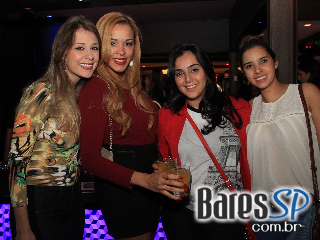 Inimigos da HP se apresentou no Blá Bar no domingo Inimigos da HP se apresentou no Blá Bar no domingo