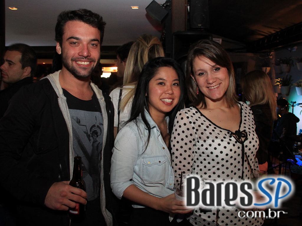 Inimigos da HP se apresentou no Blá Bar no domingo Inimigos da HP se apresentou no Blá Bar no domingo