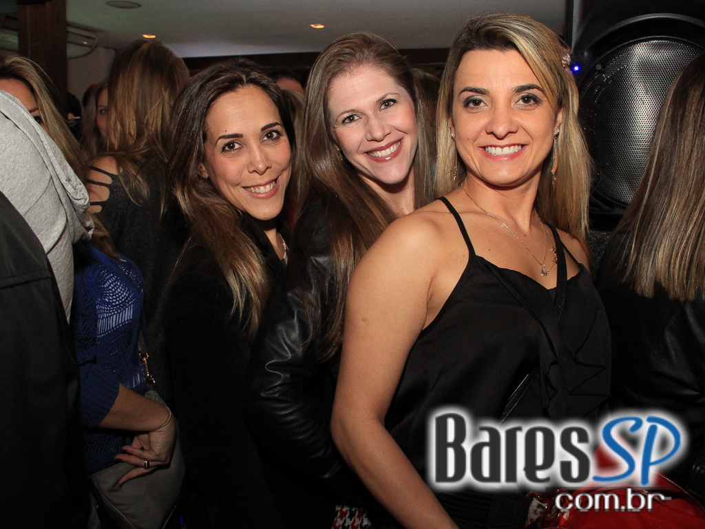 Inimigos da HP se apresentou no Blá Bar no domingo Inimigos da HP se apresentou no Blá Bar no domingo