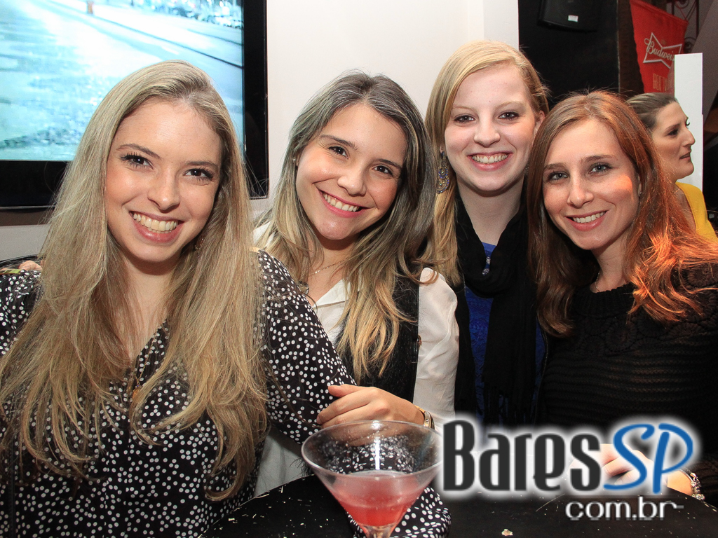 Inimigos da HP se apresentou no Blá Bar no domingo Inimigos da HP se apresentou no Blá Bar no domingo