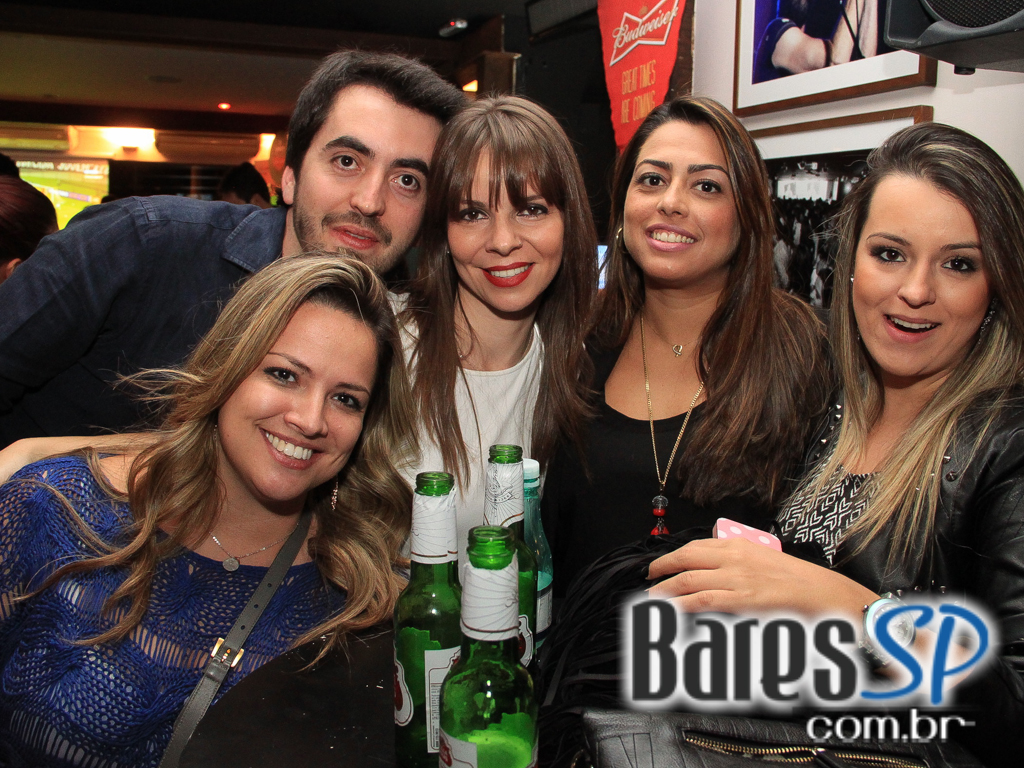 Inimigos da HP se apresentou no Blá Bar no domingo Inimigos da HP se apresentou no Blá Bar no domingo