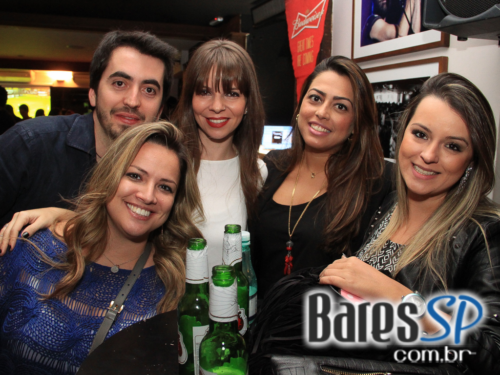 Inimigos da HP se apresentou no Blá Bar no domingo Inimigos da HP se apresentou no Blá Bar no domingo