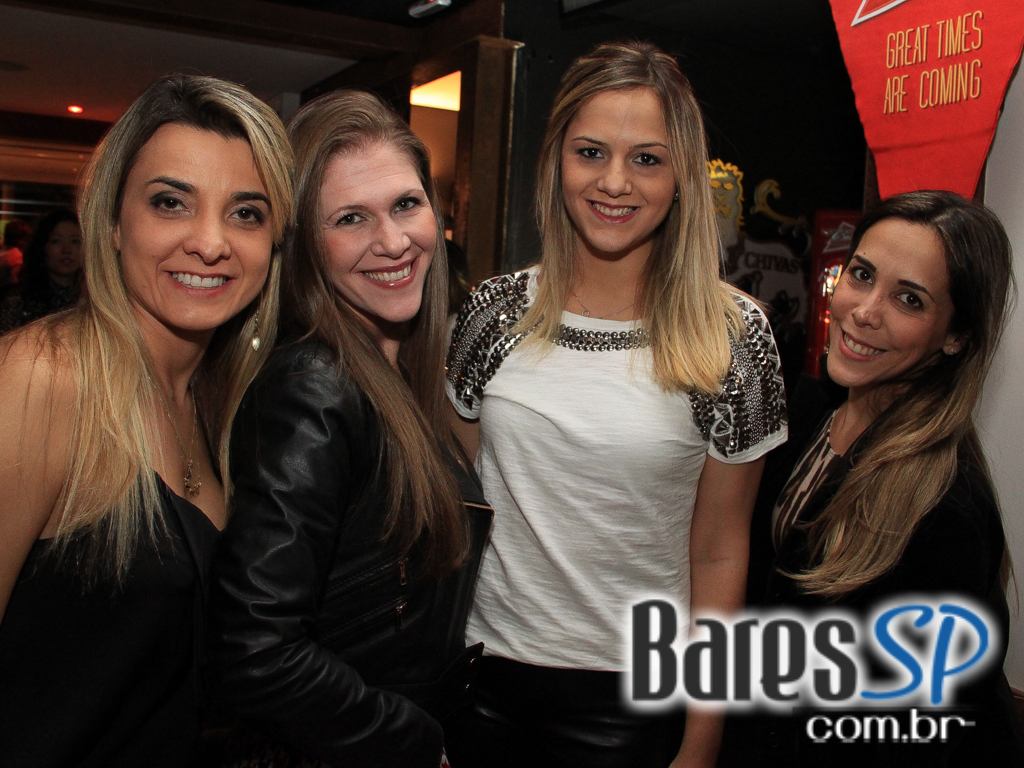 Inimigos da HP se apresentou no Blá Bar no domingo Inimigos da HP se apresentou no Blá Bar no domingo