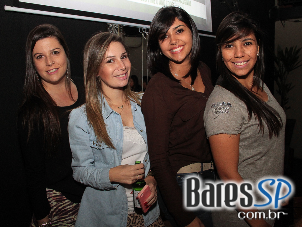 Inimigos da HP se apresentou no Blá Bar no domingo Inimigos da HP se apresentou no Blá Bar no domingo