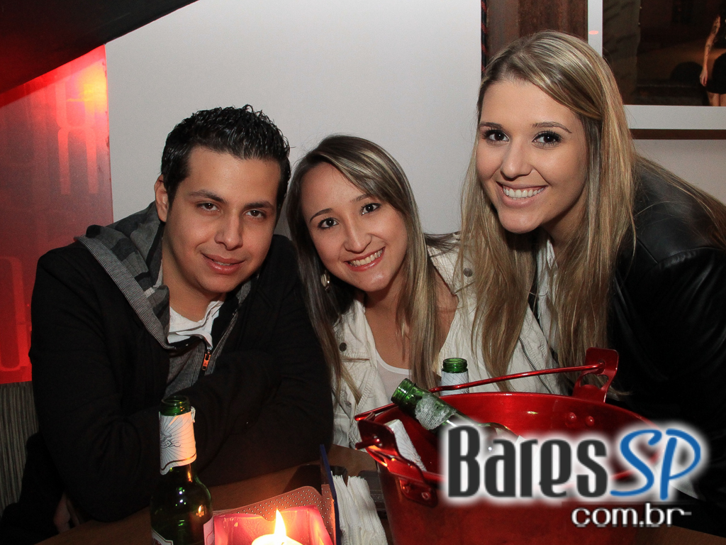 Inimigos da HP se apresentou no Blá Bar no domingo Inimigos da HP se apresentou no Blá Bar no domingo