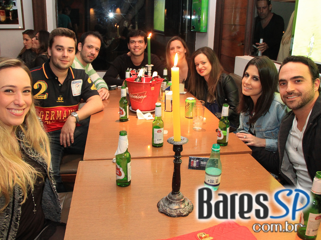 Inimigos da HP se apresentou no Blá Bar no domingo Inimigos da HP se apresentou no Blá Bar no domingo