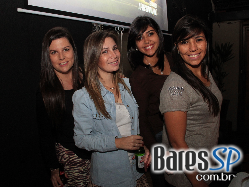 Inimigos da HP se apresentou no Blá Bar no domingo Inimigos da HP se apresentou no Blá Bar no domingo