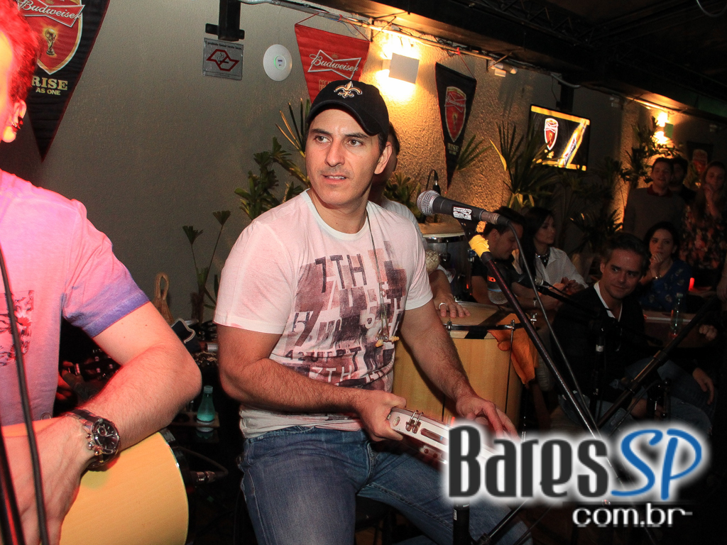 Inimigos da HP se apresentou no Blá Bar no domingo Inimigos da HP se apresentou no Blá Bar no domingo