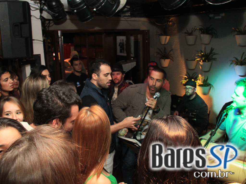 Inimigos da HP se apresentou no Blá Bar no domingo Inimigos da HP se apresentou no Blá Bar no domingo