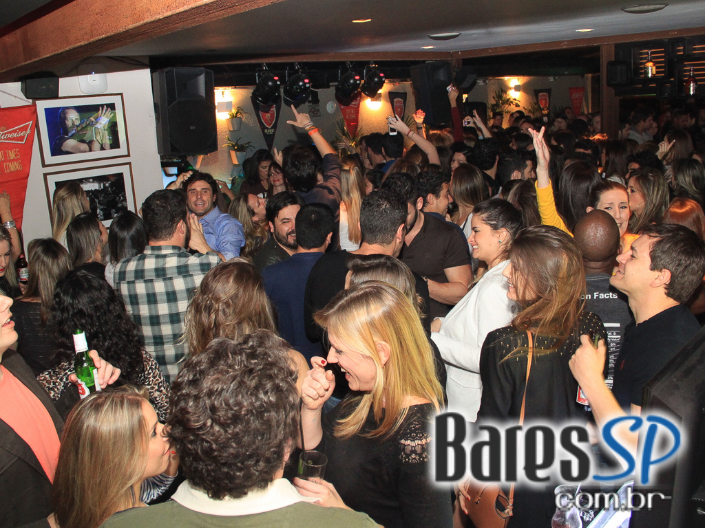 Inimigos da HP se apresentou no Blá Bar no domingo Inimigos da HP se apresentou no Blá Bar no domingo