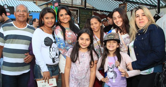 Feira O Mercado aconteceu no domingo com homenagem especial Feira O Mercado aconteceu no domingo com homenagem especial