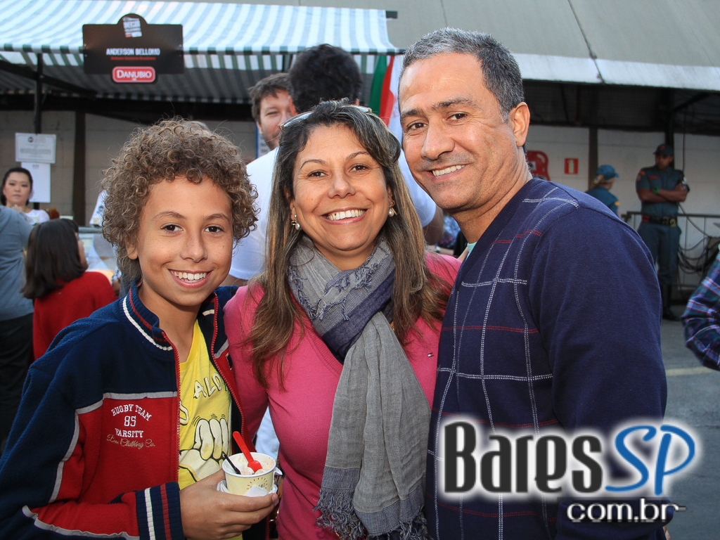 Feira O Mercado aconteceu no domingo com homenagem especial Feira O Mercado aconteceu no domingo com homenagem especial