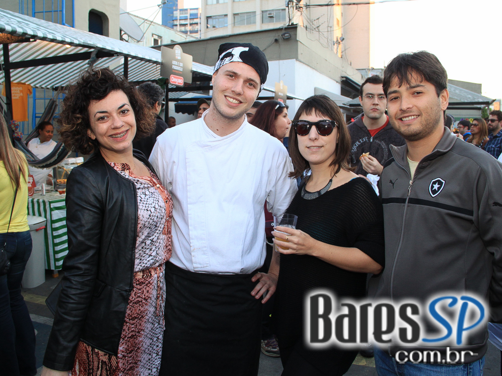 Feira O Mercado aconteceu no domingo com homenagem especial Feira O Mercado aconteceu no domingo com homenagem especial