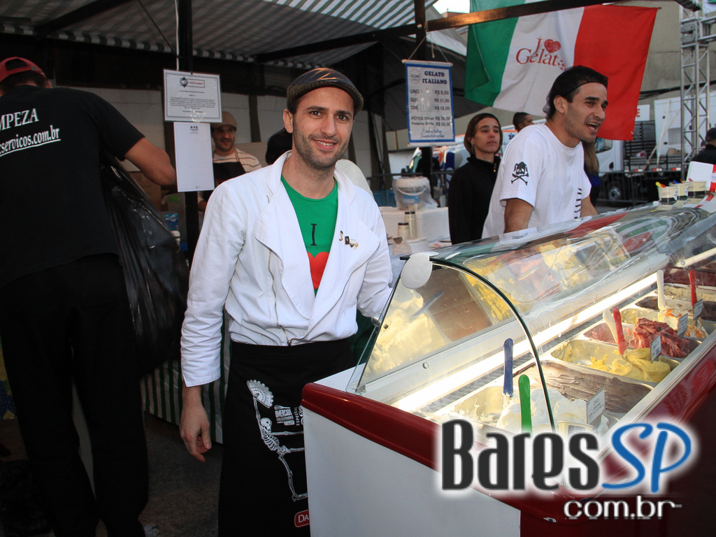 Feira O Mercado aconteceu no domingo com homenagem especial Feira O Mercado aconteceu no domingo com homenagem especial