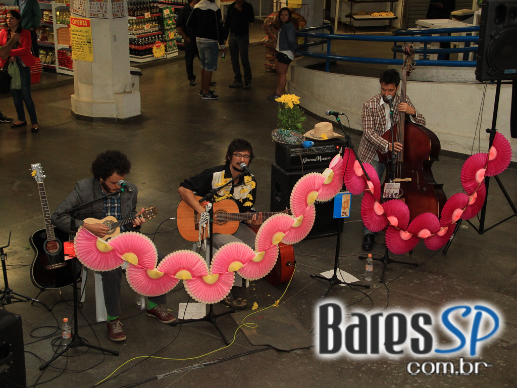 Feira O Mercado aconteceu no domingo com homenagem especial Feira O Mercado aconteceu no domingo com homenagem especial