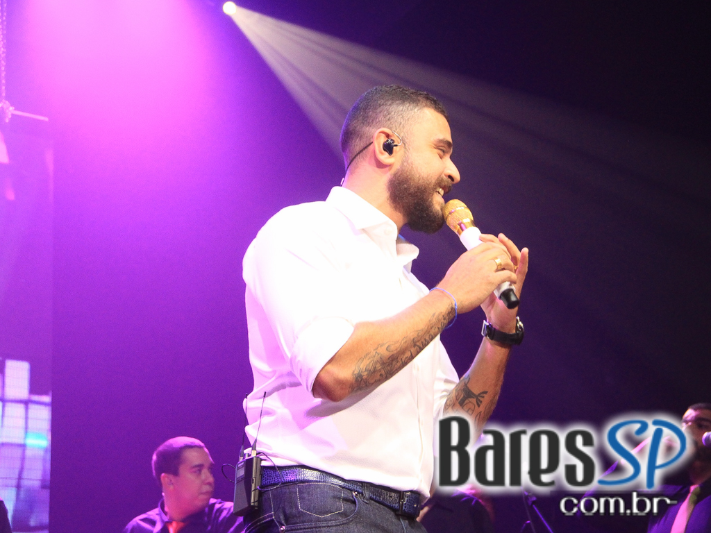 Abertura para convidados do Lapa 40 Graus com show de Diogo Nogueira e Marcelo D2 Abertura para convidados do Lapa 40 Graus com show de Diogo Nogueira e Marcelo D2