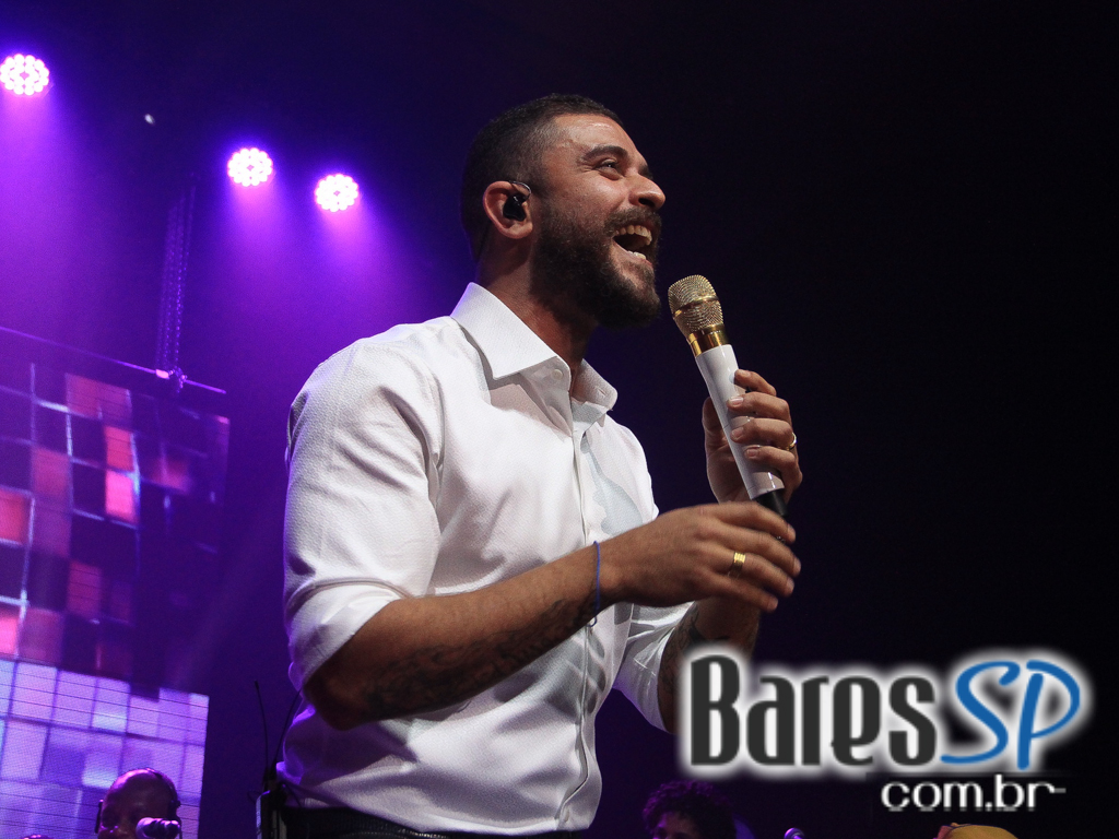 Abertura para convidados do Lapa 40 Graus com show de Diogo Nogueira e Marcelo D2 Abertura para convidados do Lapa 40 Graus com show de Diogo Nogueira e Marcelo D2