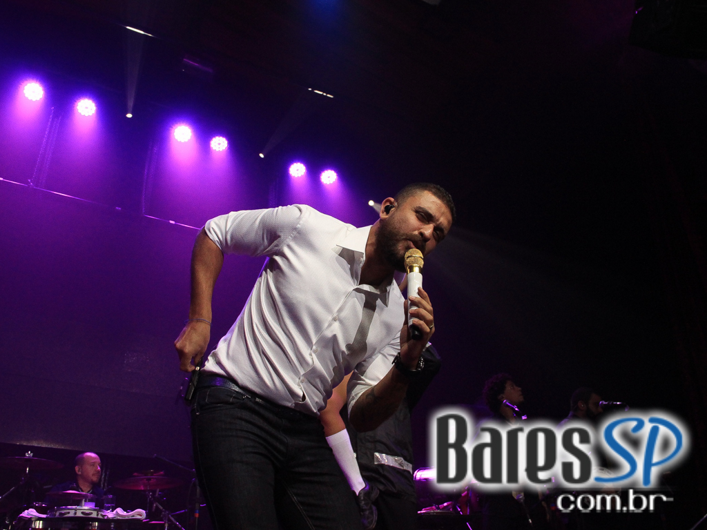 Abertura para convidados do Lapa 40 Graus com show de Diogo Nogueira e Marcelo D2 Abertura para convidados do Lapa 40 Graus com show de Diogo Nogueira e Marcelo D2