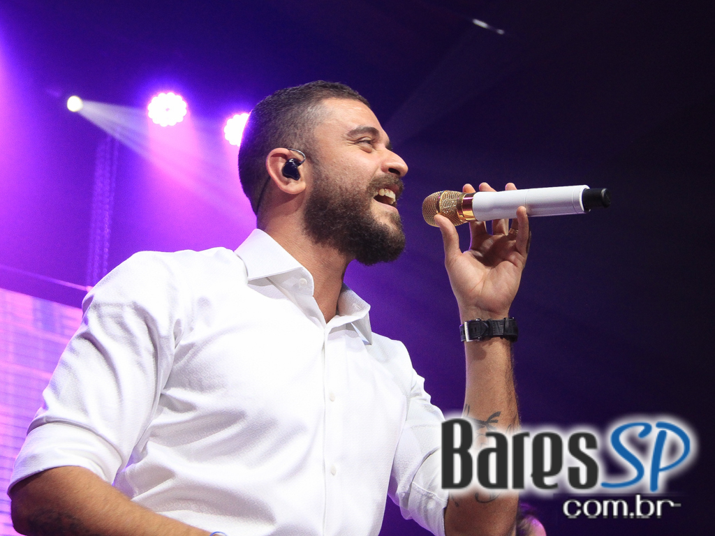 Abertura para convidados do Lapa 40 Graus com show de Diogo Nogueira e Marcelo D2 Abertura para convidados do Lapa 40 Graus com show de Diogo Nogueira e Marcelo D2