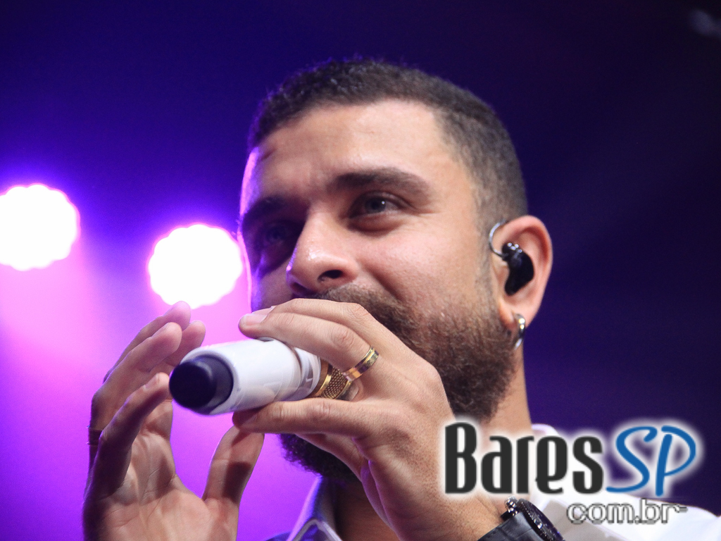 Abertura para convidados do Lapa 40 Graus com show de Diogo Nogueira e Marcelo D2 Abertura para convidados do Lapa 40 Graus com show de Diogo Nogueira e Marcelo D2